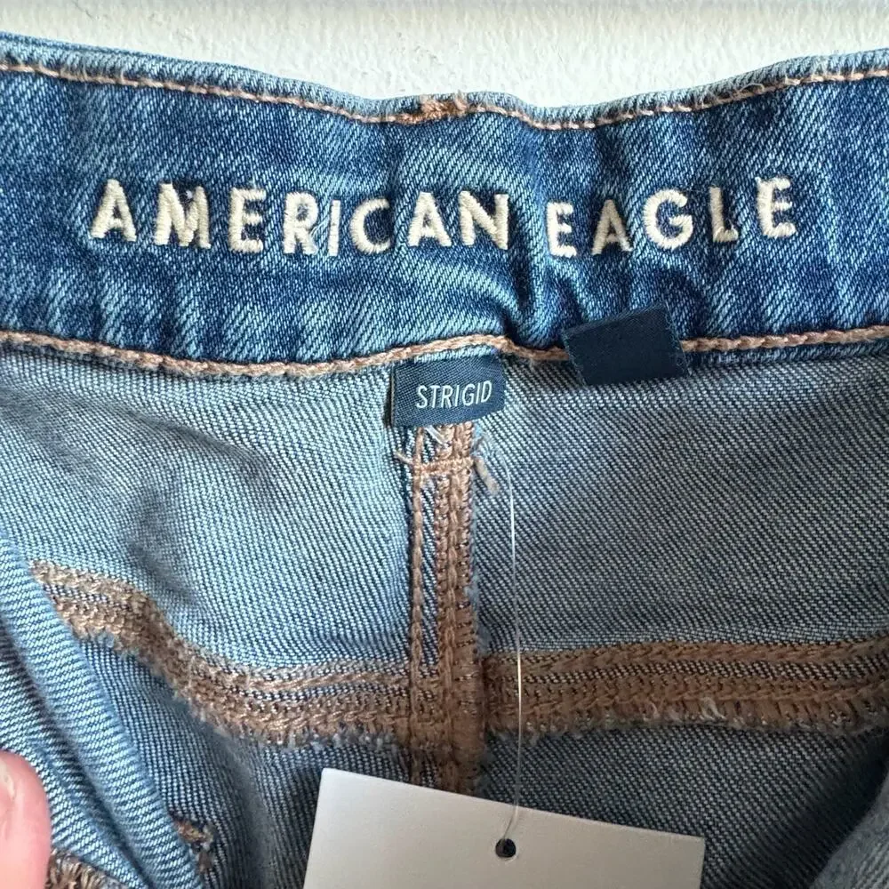 NWT AMERICAN EAGLE  Strigid Curvy Mom Jeans - Picture 7 of 10